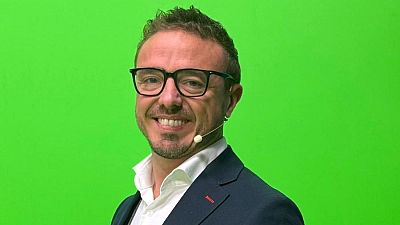 Simon Hunter, Gran Bretaña