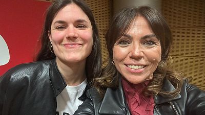 Libros de arena - Elvira Sastre y 'En defensa de la memoria' - Escuchar ahora