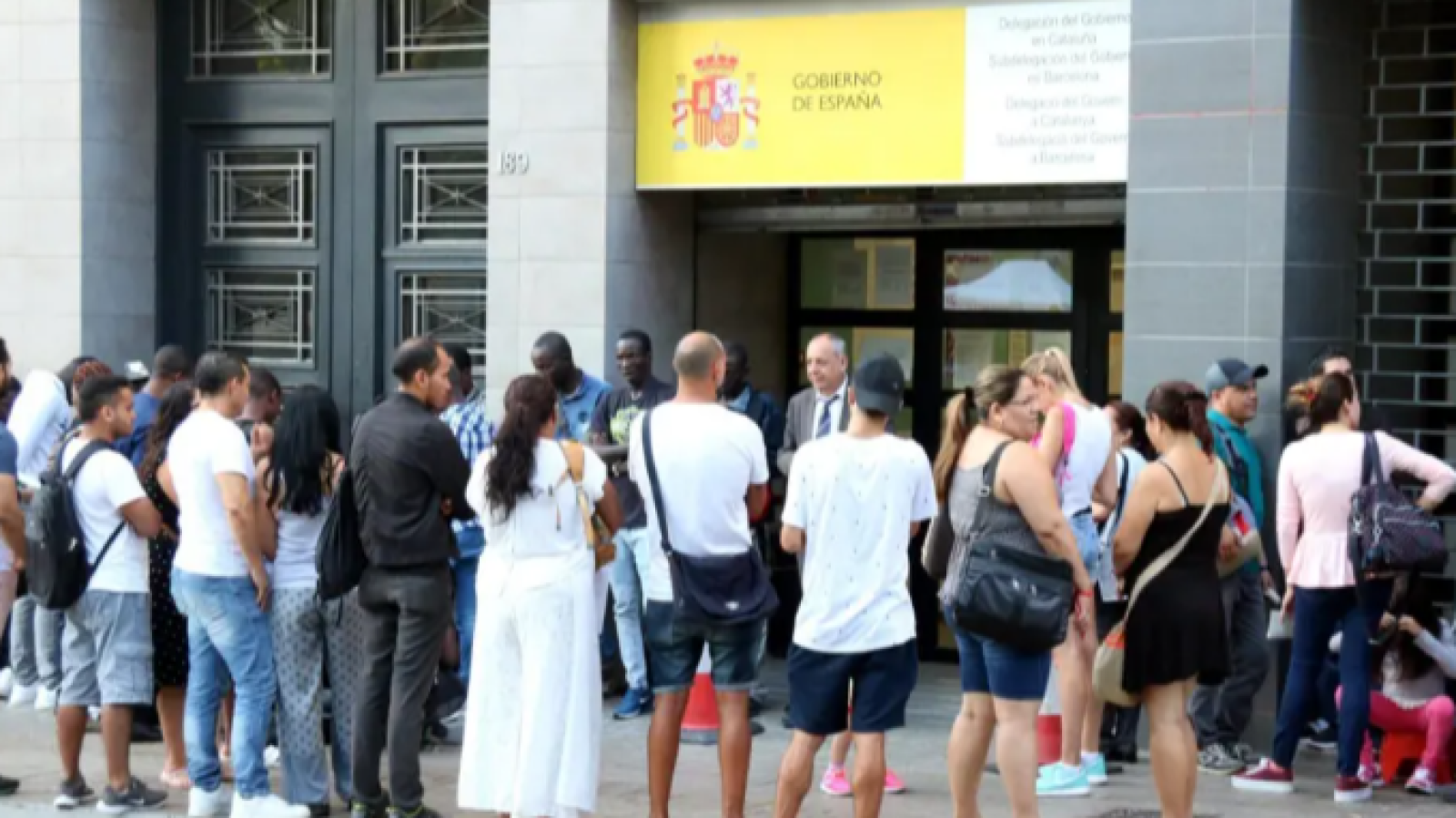 El BOE publica la regularització extraordinària de migrants