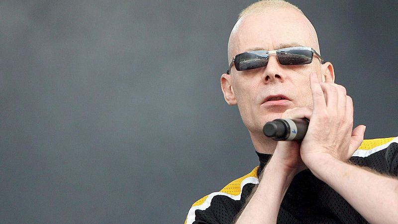 33 revoluciones por domingo - Sisters of Mercy - 19/04/26 - Escuchar ahora