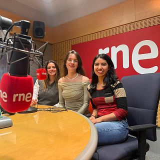 Las mujeres del blanco y negro: Flor, Ame, Alexandra, María