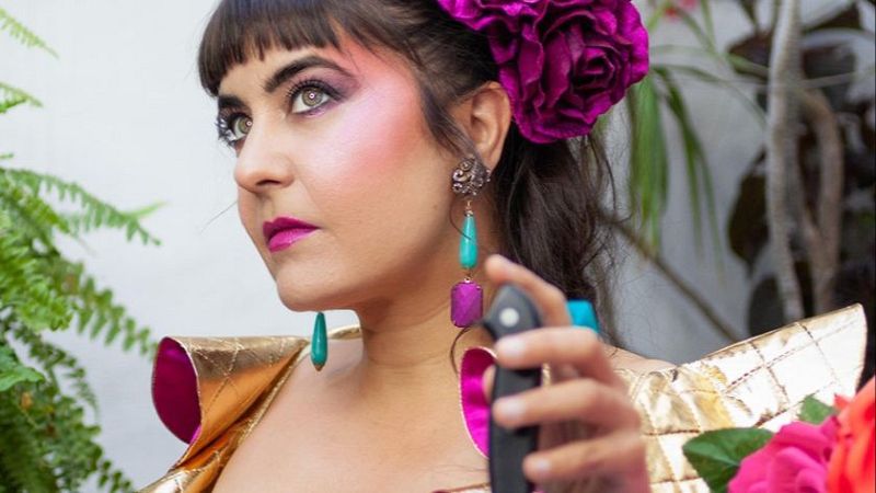 Dice Maui: “Cariño, pásame el pan” - Gitanos | Escuchar