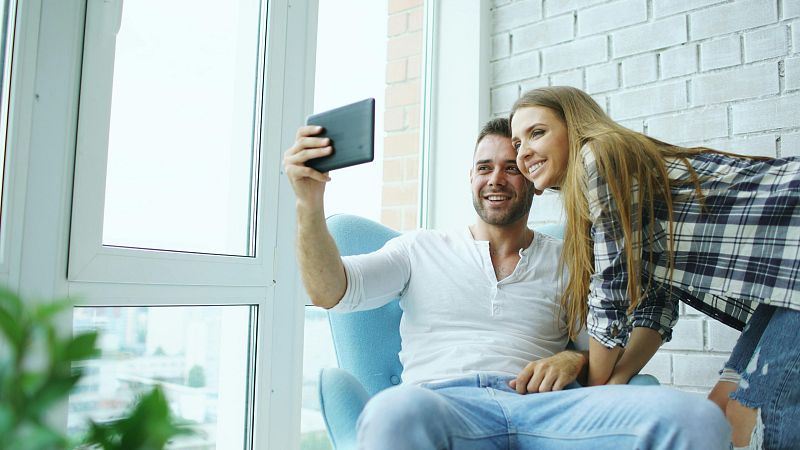 El mat� de R�dio 4 -  Les xarxes socials provoquen baralles de parella: per qu� i com evitar-ho? - El mat� de R�dio 4 | Escoltar