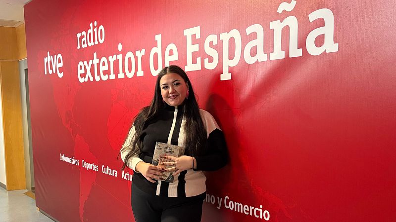 Identidad y migración en 'Material inflamable' de Rosa Ramírez - Hora América | Escuchar