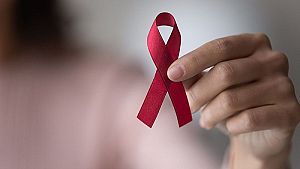 La cura al VIH podria arribar en els propers 20 anys