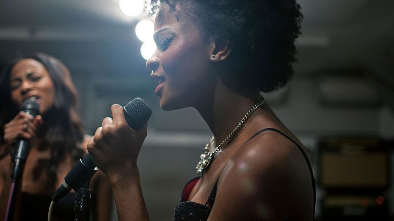 Black Vibes - Tu amor... es mi deseo - 19/04/26 - Black vibes | Escuchar