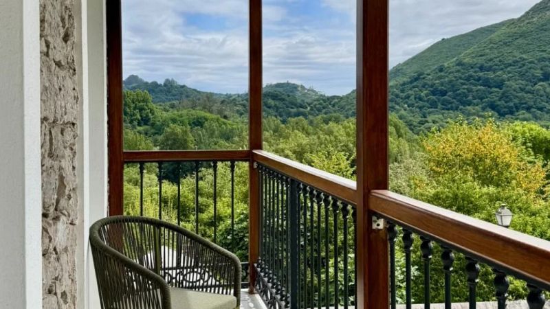 Calma, hospitalidad y encanto rural a un paso de Oviedo - En clave Turismo | Escuchar