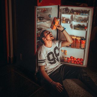 "L'home solter és una catàstrofe dietètica": la doctora Magda Carlas t'explica per què i com evitar-ho