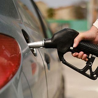 Vaga de gasolineres coincidint amb el pont de l'1 de maig: "Cobrem 1.138 euros"