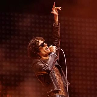 sombr, Beck, Lambrini Girls y Graham Coxon