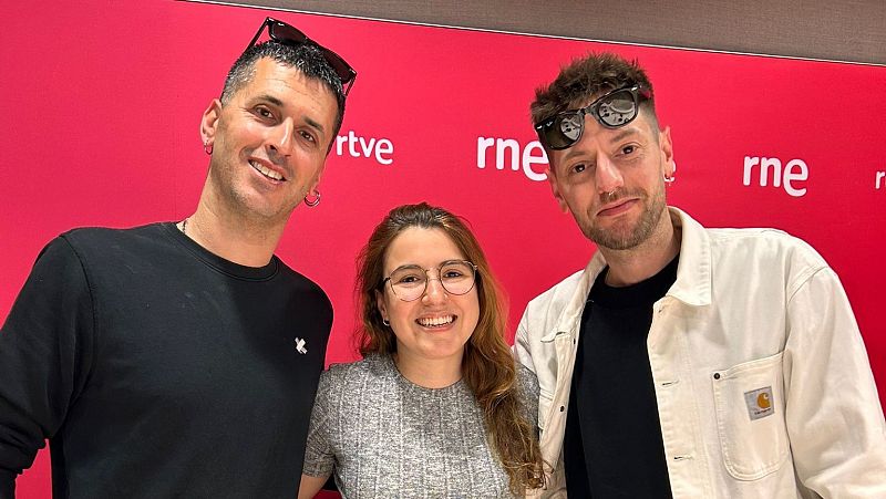 Els Cactus presenten el seu quart �lbum, "Backstage" - Xavif�rnia | Escoltar