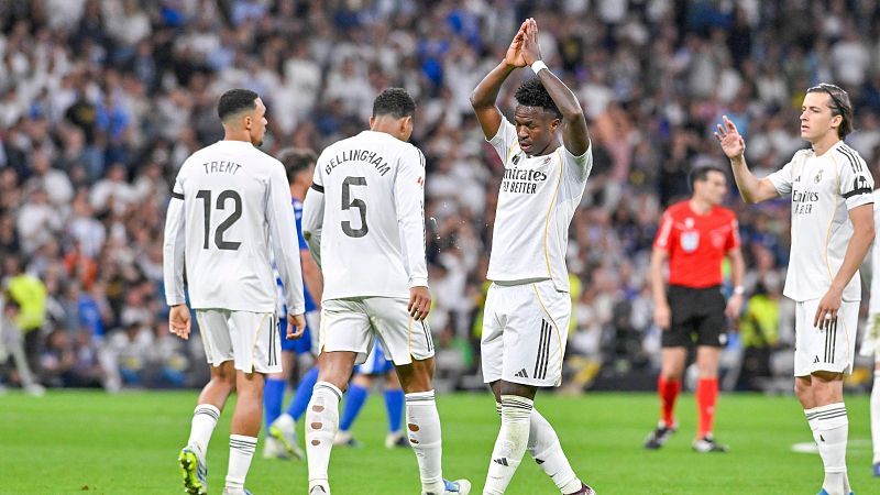 El Real Madrid gana 2-1 al Alavés con goles de Mbappe y VIni | Escuchar