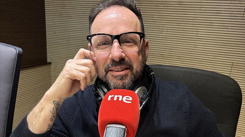 Chevi Muraday y sus 30 años de compañía - A compás | Escuchar