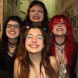 Tronkas, Portosanto, Venus Grrrls y Harry Styles