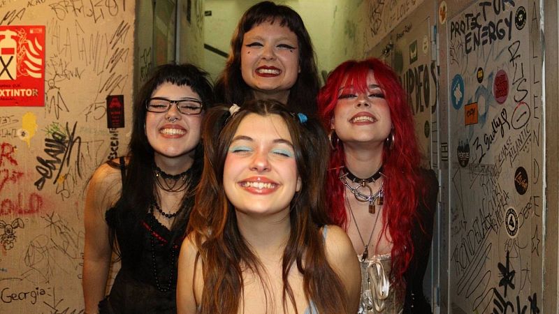 180 grados - Tronkas, Portosanto, Venus Grrrls y Harry Styles  - 22/04/26 - 180 grados | Escuchar