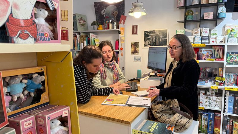 Un mes preparant Sant Jordi a la llibreria Pebre Negre del Clot