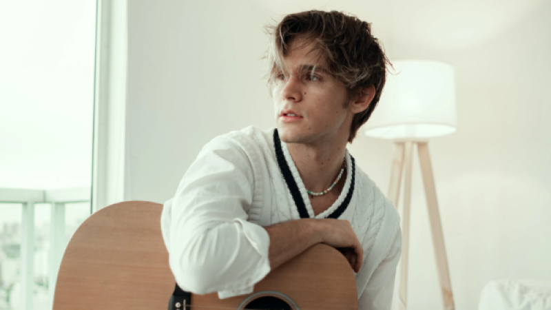 Nacho Nacif presenta el seu primer EP ?VIVO? - Xavif�rnia | Escoltar