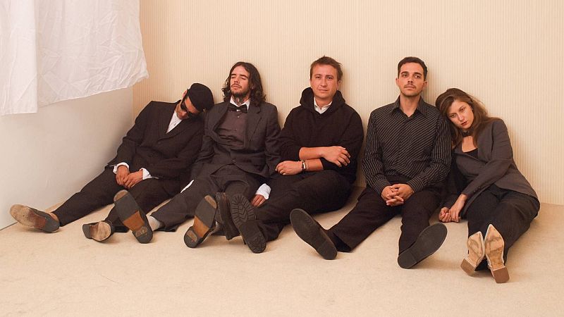 Bandeja de entrada - Niña Polaca, Sofiane Pamart...- 23/04/26 - Bandeja de entrada de Radio 3 | Escuchar