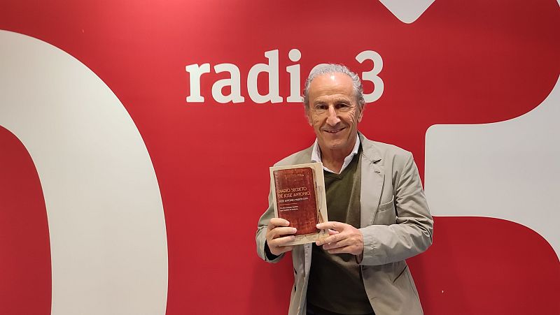 Patillismo Ilustrado - Reflexiones patilludas: "Diario secreto de José Antonio" - Patillismo ilustrado | Escuchar