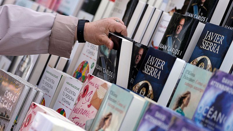 El Pla B - Tert�lia liter�ria | Per qu� �s important llegir? - El pla B | Escoltar