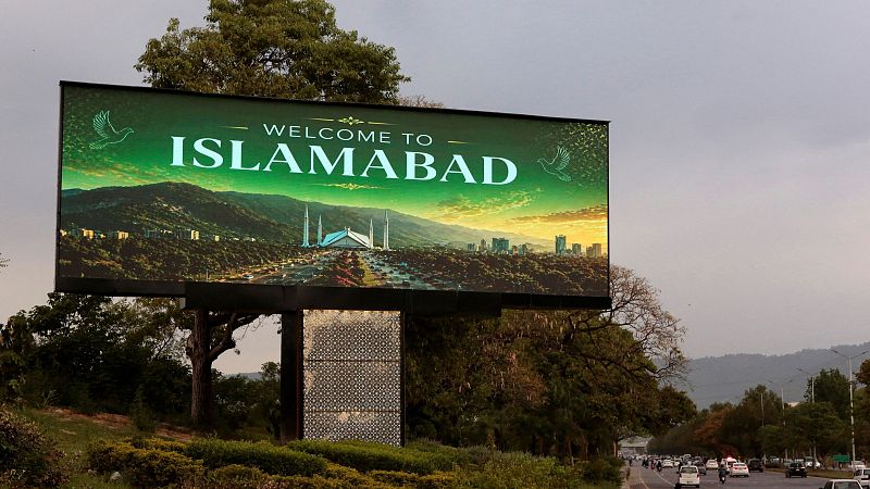 Cinco Continentes - Manuel Adorni, de escándalo en escándalo - Escuchar ahora