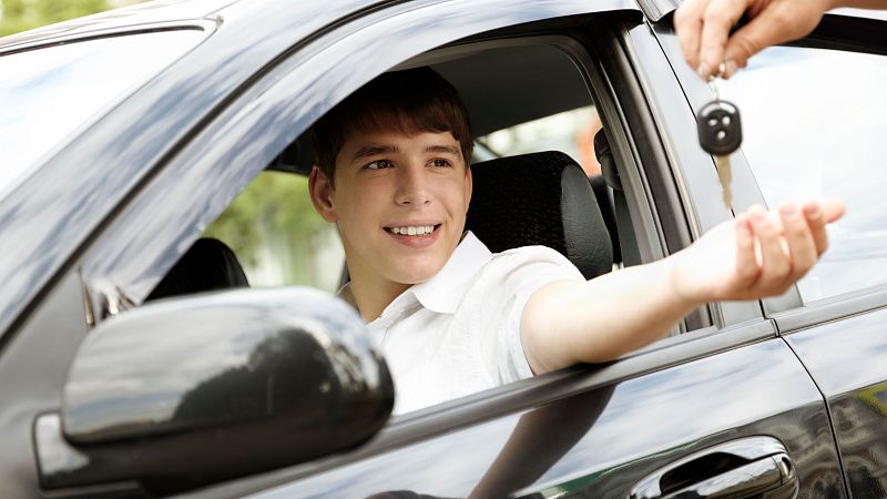 Motor 5 - Carnet a los 17, fiabilidad de eléctricos, gasolinas y plazas de garaje - 26/04/26 - Escuchar ahora
