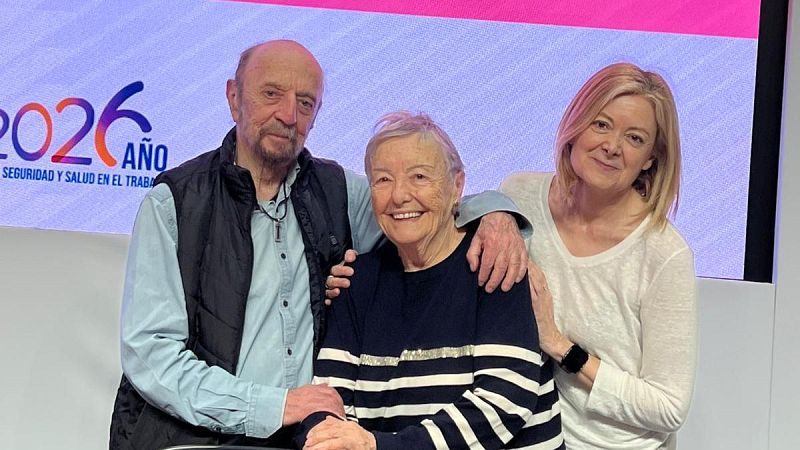 "No es un día cualquiera - Yo solo quiero irme a Francia, con María Galiana" | Escuchar