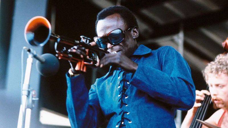 Solo jazz - Miles Davis en Newport, 1955-1975 - 27/04/26 - S�lo jazz | Escuchar