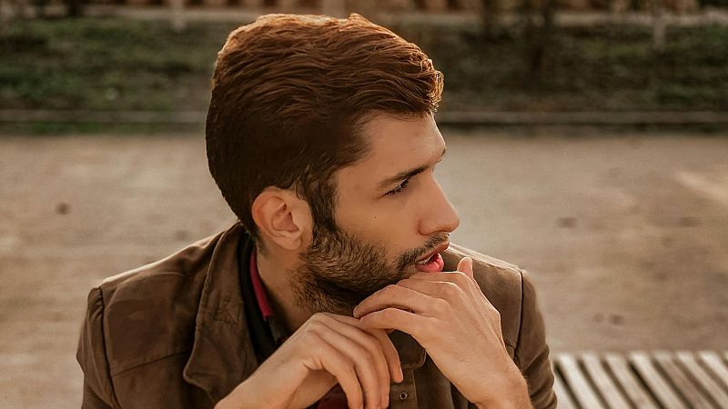 Bon dia i bona sort - Pots estar bé sol/a i alhora desitjar tenir parella? L'experta Bea Bravo ho respón - Bon dia i bona sort | Escoltar