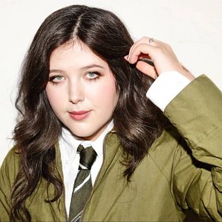 Lucy Dacus, Suki Waterhouse, Rostam y Sarria