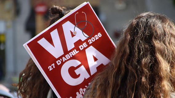 Nova jornada de vaga dels metges catalans amb protestes a Barcelona