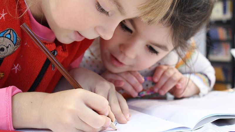 Lletra Lligada - Aprendre a estudiar - Lletra lligada | Escoltar