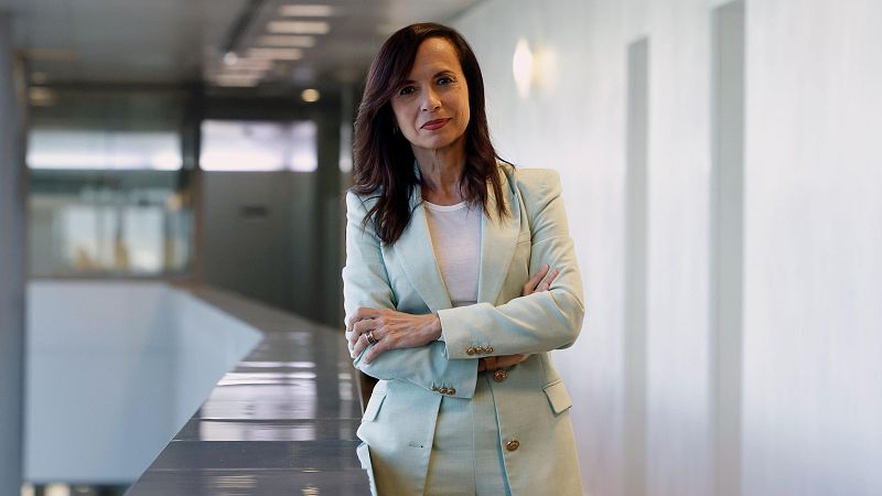 Corredor (Redeia): "La seguridad del sistema eléctrico depende de que todos cumplan sus obligaciones" - Las mañanas de RNE | Escuchar