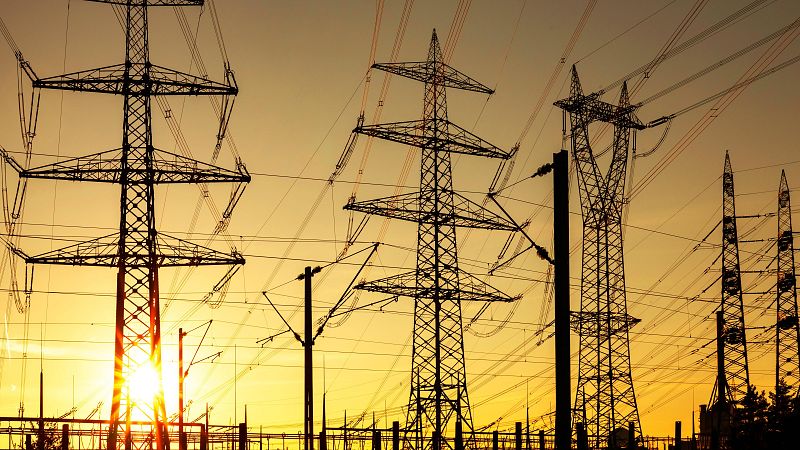 El matí de Ràdio 4 - Un any de l'apagada: Catalunya es pot tornar a quedar a les fosques? - El matí de Ràdio 4 | Escoltar