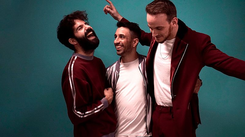 Siderland presenten "Tutu tur�?. Nova etapa, canvis interns, maduresa art�stica i pop en catal� sense complexos - Xavif�rnia | Escoltar