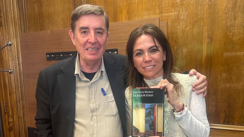 Libros de arena - Luis Garc�a Montero y 'La mejor edad' - Escuchar ahora