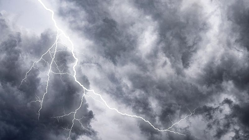 Una tormenta por sorpresa en Herencia - Noticias de Castilla-La Mancha | Escuchar