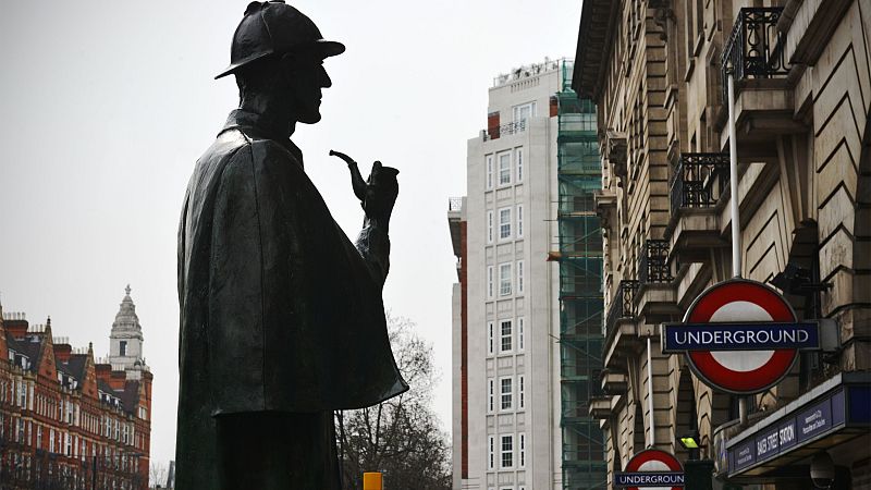 Sképsis, atrévete a dudar - Sherlock Holmes, el detective filósofo del razonamiento abductivo - Escuchar ahora