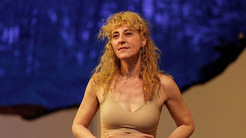 La lira de Apolo - Nuria Menc�a y su gira con el CDN - La lira de Apolo | Escuchar