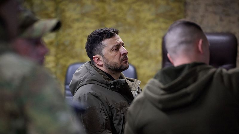 El Pla B - Tert�lia | La guerra a Ucra�na, el terratr�mol d?Aldama al Suprem i la controv�rsia per la pres�ncia dels Mossos als instituts - El pla B | Escoltar