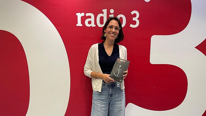 Eva Baltasar se rinde al amor en 'Peces'