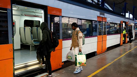 Rodalies torna a ser de pagament i recupera circulacions