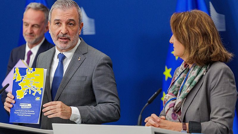 El Pla B - Tert�lia | Alian�a d?alcaldes europeus contra la crisi de l?habitatge i la resta de l?actualitat pol�tica - El pla B | Escoltar