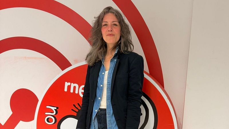 No es un día cualquiera - Postecnocracia con Marta Peirano:  el juicio de OpenAI | Escuchar