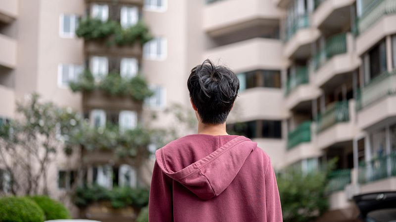 Cuando vivir de alquiler te impide echar raíces - Economía de bolsillo | Escuchar