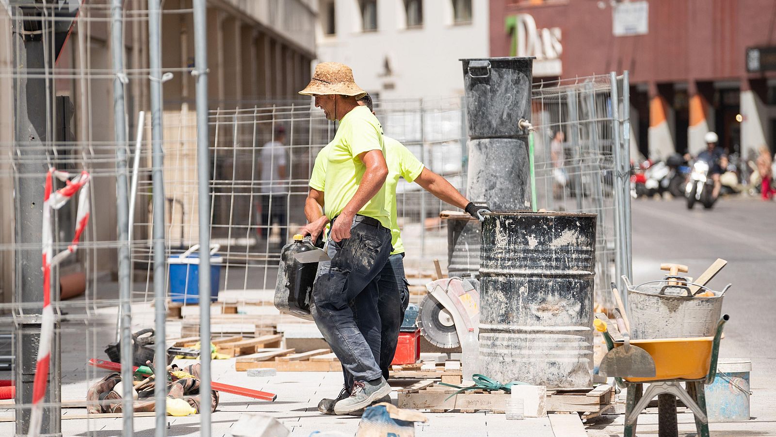 Els treballadors estrangers ja generen més de la meitat del nou ocupació