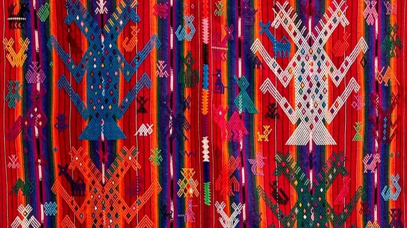 Reportajes 5 Continentes - Emiliano Valdés, curador guatemalteco. Arte textil en América Latina - Escuchar ahora