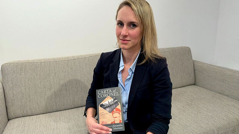 Al margen de la ley - Alexandra García: "Mi duda es cuánto control tenía el coronel" - Escuchar ahora