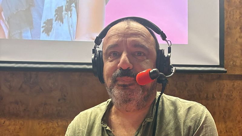 No es un día cualquiera - Pedro Flores: La poesía debe incomodar al lector | Escuchar