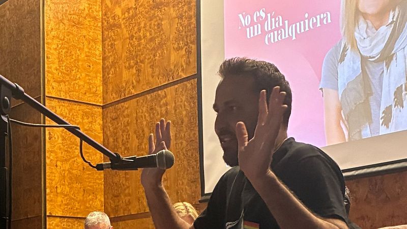 No es un día cualquiera - Humor y música con el cancionista Víctor Lemes | Escuchar